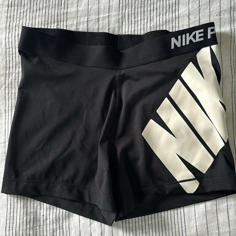 Nike Pro Dri-Fit - Womens Running Shorts (LG)